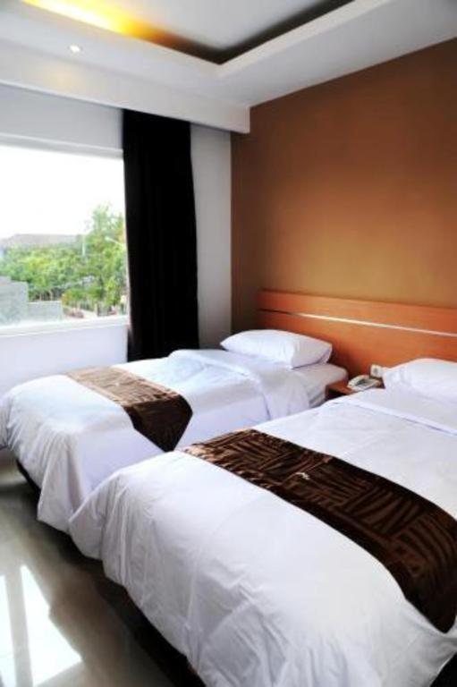 Nozz Hotel