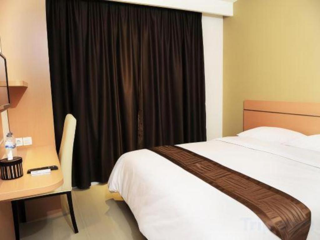 Nozz Hotel *